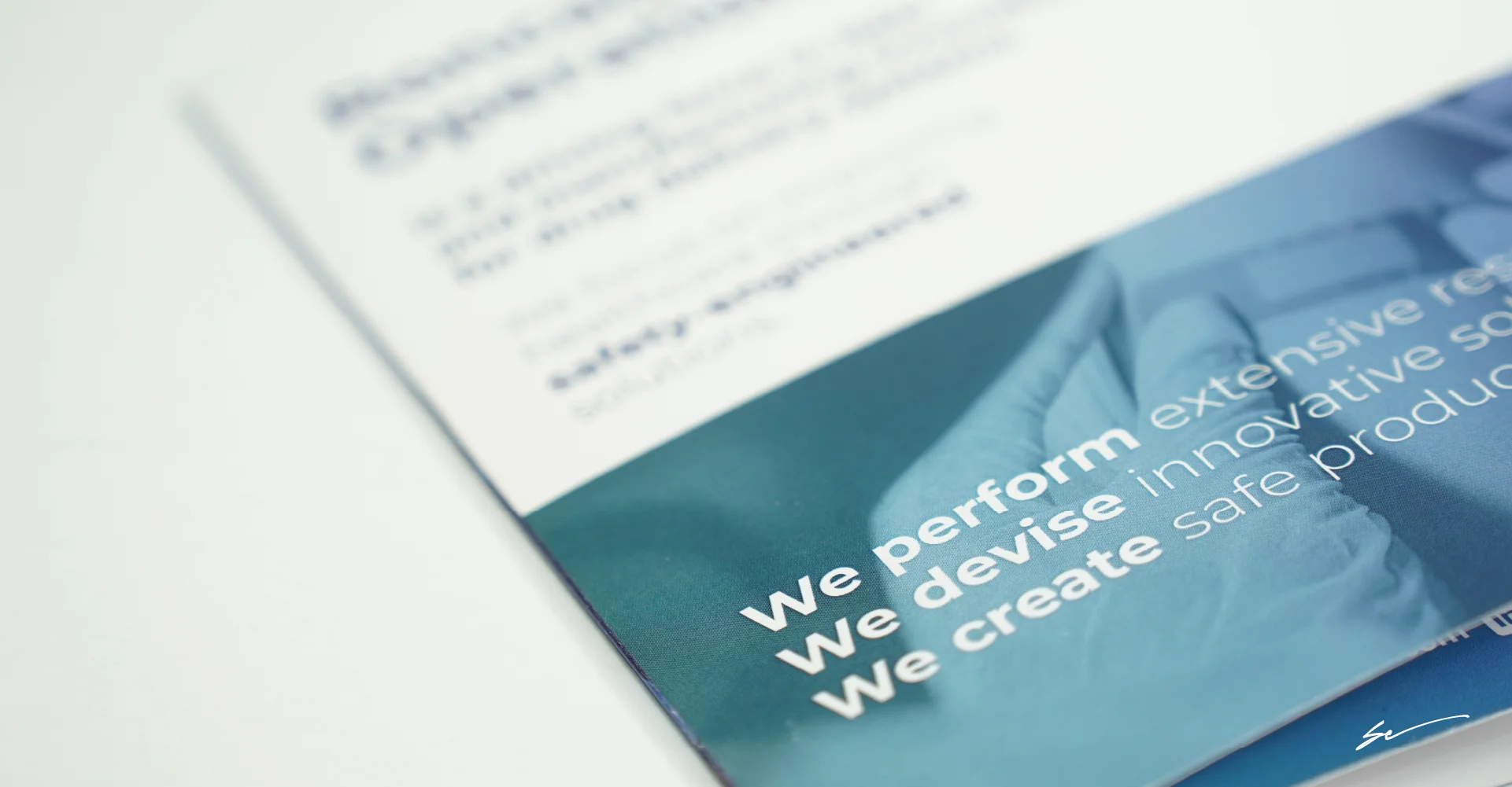 Grafica brochure Grafica brochure