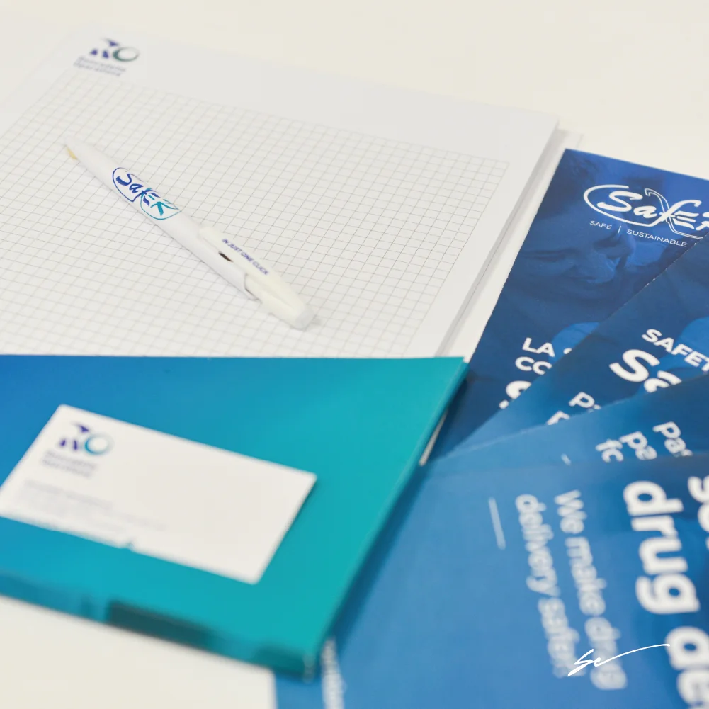 Stampa penna, block notes e 2 ante Stampa penna, block notes e 2 ante